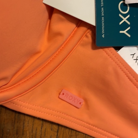 •ROXY•BNWT NEON ORANGE BEACH CLASSIC BIKINI TOP SIZE S - Picture 9 of 9